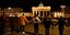 Αγρυπνία στην Πύλη του Βραδεμβούργου για τα θύματα των επιθέσεων στο Χάναου 