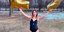 blogger γιορτάζει τα γενέθλιά της με χρυσά μπαλόνια
