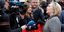 Η Χίλαρι Κλίντον κάνει δηλώσεις σε δημοσιογράφους στο Βερολίνο