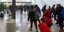 Επιβάτες με τις βαλίτσες τους στο αεροδρόμιο Αθηνών «Ελ. Βενιζέλος»