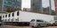 Φορτηγά ψυγεία έξω από αυτοσχέδιο νεκροτομείο για θύματα του κορωνοϊού  στη Νέα Υόρκη