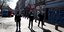 Αστυνομικοί πραγματοποιούν περιπολίες στη Γαλλία για την πανδημία του κορωνοϊού