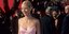 η Γκουίνεθ Πάλτροου στα Όσκαρ του 1999 με ροζ φόρεμα
