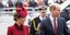 Η Κέιτ Μίντλετον με κόκκινο φόρεμα και ο πρίγκιπας Χάρι με κοστούμι