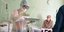Η εικόνα της νοσοκόμας με τα εσώρουχα έγινε αμέσως viral