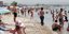 Κόσμος απόλαυσε το μπάνιο του στην παραλία της Επανομής στη Θεσσαλονίκ