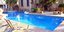 Μια πισίνα σε ξενοδοχείο της Μυτιλήνης