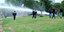 Η αστυνομία εκτοξεύει νερό κατά διαδηλωτών σε πάρκο στην Ολλανδία