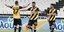 Οι παίκτες της ΑΕΚ πανηγυρίζουν το γκολ του Ολιβέιρα