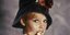 Η εντυπωσιακή Μπριζίτ Μπαρντό σε φωτογράφηση για καπέλα από το 1966