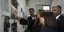 ΕΑΤ-ΕΣΑ: Η πρόεδρος του ΟΠΑΝΔΑ, Αννα Ροκοφύλλου δείχνει στην ΠτΔ, στον Κ. Μπακογιάννη και στον Γ. Πατούλη φωτογραφία με τον πατέρα της Χρήστο Ροκόφυλλο 