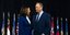 Η Καμάλα Χάρις και ο Νταγκ Εμχοφ μαζί στην κοινή εμφάνιση της υποψήφιας Αντιπροέδρου με τον Τζο Μπάιντεν