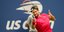 Ο Ντομινίκ Τιμ χτυπάει το μπαλάκι στο US Open
