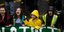 Η Γκρέτα Τούνμπεργκ με αδιάβροχο σε διαμαρτυρία για τον κλίμα στο Λονδίνο τον περασμένο Φεβρουάριο