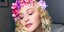 Η Μαντόνα ποζάρει για το Instagram με λουλούδια στα μαλλιά