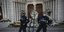 Αστυνομικοί έξω από την εκκλησία στη Νίκαια όπου σημειώθηκε η τρομοκρατική επίθεση