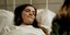 Η Ελένη (ηθοποιός Μαρία Κίτσου) στο κρεβάτι του νοσοκομείου στις «Άγριες Μέλισσες»