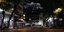 Η οδός Αθηνάς τη νύχτα, με φόντο την Ακρόπολη, εν μέσω lockdown