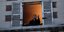 Ο τενόρος Σενεσάλ στο παράθυρο του σπιτιού στο Παρίσι