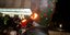Αλβανία: Εκαψαν το χριστουγεννιάτικο δέντρο έξω από την πρωθυπουργική κατοικία 