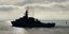Πλοίο του βρετανικού Πολεμικού Ναυτικού κατά τον απόπλου από το Πόρτσμουθ