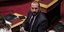 Ο Τζανακόπουλος στη Βουλή κρατά φάκελο