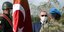Ο Τούρκος πρόεδρος Ρετζέπ Ταγίπ Ερντογάν ενώπιον στρατιώτη του τουρκικού στρατού