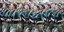 Γυναίκες στρατιώτες στην Ουκρανία παρελαύνουν