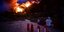 Κάτοικοι παρακολουθούν με αγωνία πυρκαγιά στο Χισαρονού της νότιας Τουρκίας