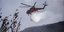 Πυροσβεστικό ελικόπτερο επιχειρεί σε φωτιά