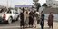 Ταλιμπάν μπροστά από πύλη αεροδρομίου