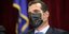 υπουργός Υγείας Θάνος Πλεύρης Θάνος Πλεύρης με μάσκα σε τελετή παράδοσης