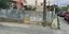 κάτοικοι οχυρώνουν σπίτια στην Εύβοια με λαμαρίνες