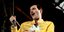 O Freddie Mercury σε ζωντανή συναυλία 