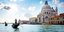 κανάλι στη Βενετία γόνδολα