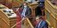 O Μητσοτάκης παρακολουθεί την ομιλία Τσίπρα στην Βουλή