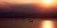 Πλοία με φόντο το ηλιοβασίλεμα