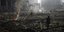 Εικόνες απόλυτης καταστροφής μετά από ρωσικό βομβαρδισμό στο Κίεβο