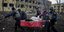 Τραμυατιοφορείς μεταφέρουν έγκυο από το βομβαρδισμένο μαιευτήριο στη Μαριούπολη
