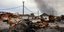 Συντρίμμια από ρωσικές επιθέσεις κοντά στο εργοαστάσιο Αζοφστάλ στη Μαριούπολη