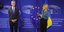 Ο Γενικός Γραμματέας του ΝΑΤΟ, Γενς Στόλτενμπεργκ και η πρόεδρος του Ευρωπαϊκού Κοινοβουλίου, Ρομπέρτα Μετσόλα, στις Βρυξέλλες