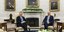 Ο Πρωθυπουργός της Ιταλίας, Μάριο Ντράγκι και ο Τζο Μπάιντεν, υπό το βλέμμα παλαιότερων Προέδρων των ΗΠΑ σε συνάντησή τους στον στο Λευκό Οίκο στης 10 Μαΐου 2022