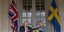 Ο Πρωθυπουργός της Βρετανίας, Μπόρις Τζόνσον και η Πρόεδρος της Σουηδίας, Μαγκνταλένα Άντερσον κατά την υπογραφή της αμυντικής συμφωνίας μεταξύ των δύο χωρών, στη Σουηδία
