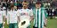 Ο ποδοσφαιριστής του Παναθηναϊκού Φραν Βέλεθ καταθέτει στεφάνι στη μνήμη του Άλκη Καμπανού