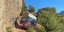 Καλάβρυτα: Τροχόσπιτο «κρεμάστηκε» σε χαράδρα - Το GPS οδήγησε Γερμανούς τουρίστες σε γκρεμό