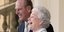 Η βασίλισσα Ελισάβετ και ο πρίγκιπας Φίλιππος γελούν με την ψυχή τους 