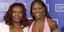 Η Serena Williams με τη μεγαλύτερη αδελφή της Yetunde Price και το βραβείο της "Καλύτερης Αθλήτριας στα παρασκήνια κατά τη διάρκεια των βραβείων ESPY 2003 