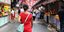 Γυναίκα σε κινεζική αγορά