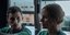 Ο Eddie Redmayne ως Charlie Cullen και Jessica Chastain ως Amy Loughren / Φωτογραφία: JoJo Whilden / Netflix