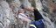 Διασώστης απεγκλωβίζει Αυστριακό τουρίστα σε βράχο